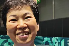 倪夏莲点赞河北制造：这是最适合乒乓球运动的地板图片