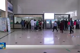 男子患肛肠疾病久拖不治，臀部竟出现11个孔！图片