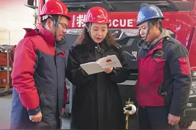 百姓看联播｜给电焊机装把“智慧锁”图片