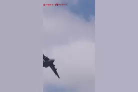 新时代奋斗观 | 运油-20女飞行员：当国家需要的时候，挺身而出！图片