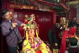 妈祖出游前夕梳妆打扮#潮汕习俗 #妈祖 #国泰民安祈福 #民俗文化