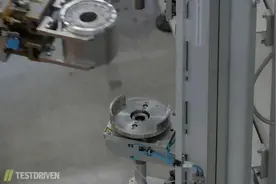 新能源电机装配生产线，温故知新。
BMW视频封面